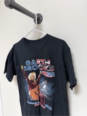 Garth Brooks tour shirt